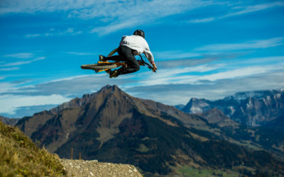 LIAM SEYDOUX RIDING DOWN LEYSIN